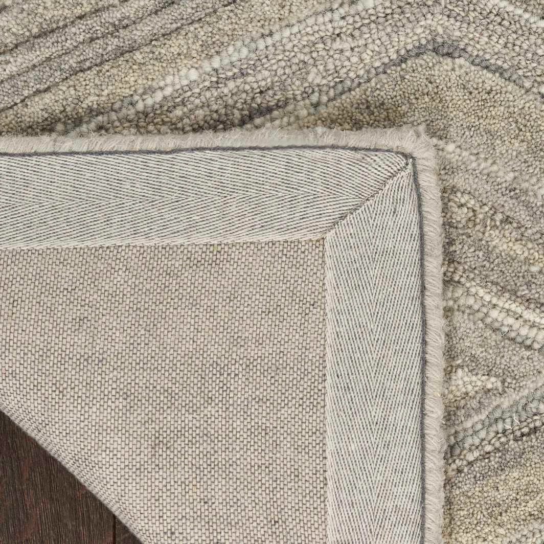 Graceful Patterned Rug