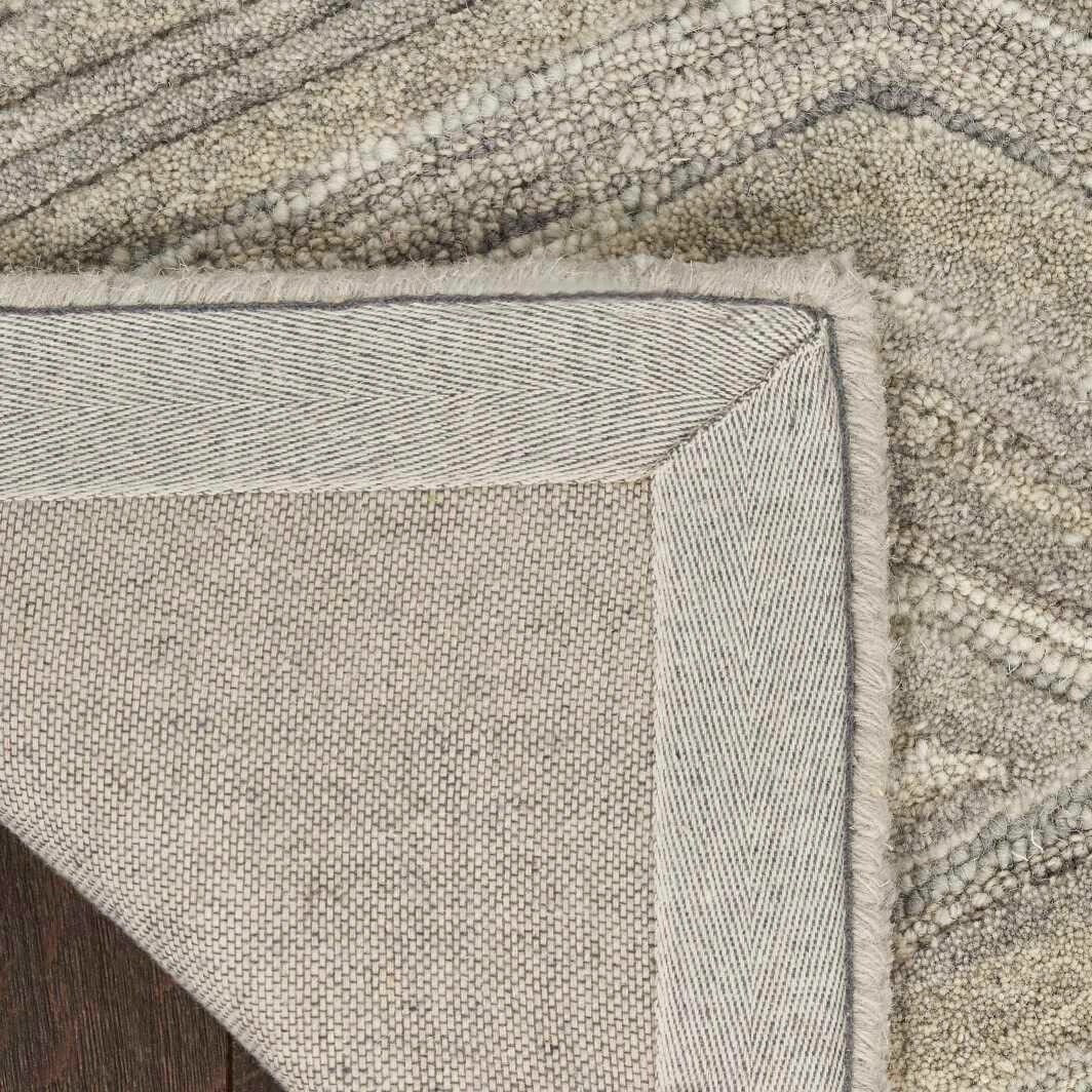 Graceful Patterned Rug