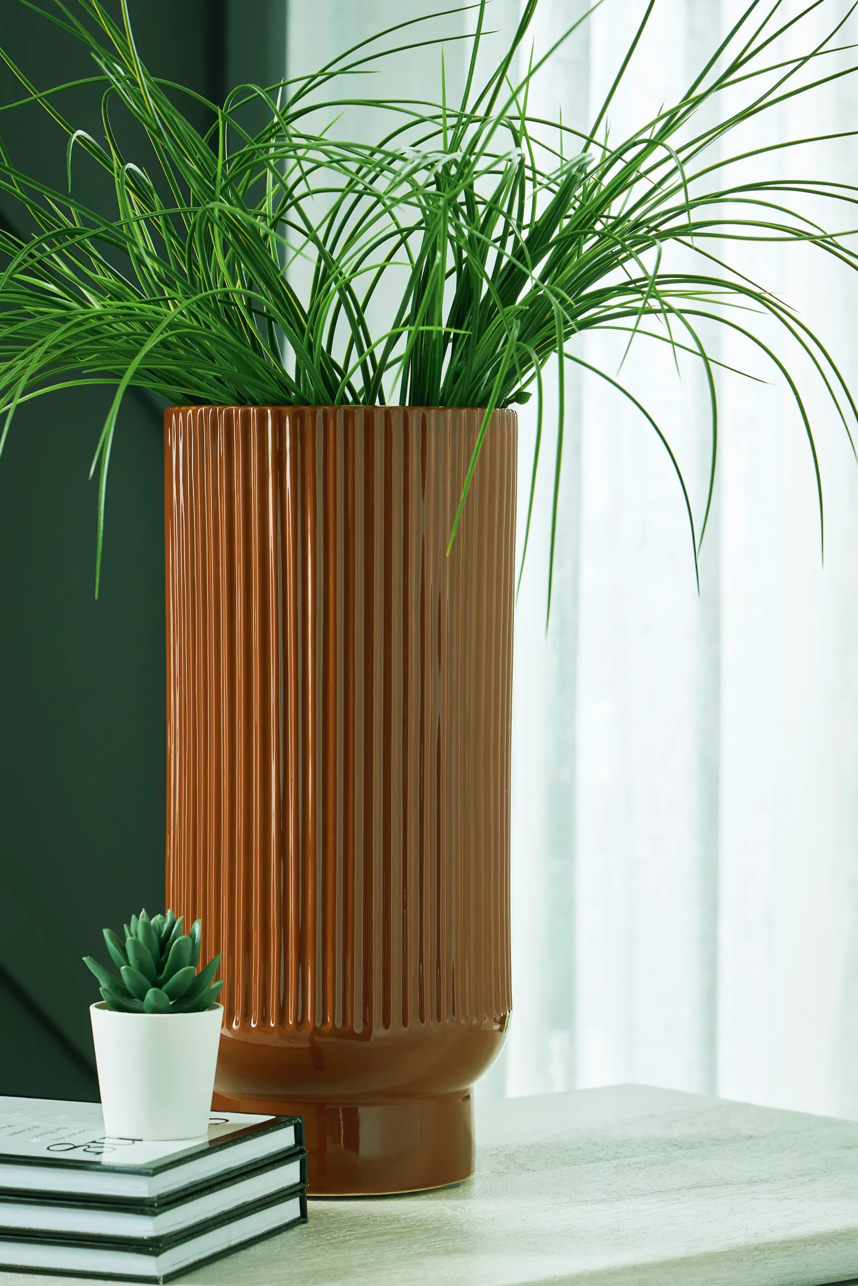 1232-avalyah-vase-2.webp Avalyah Vase