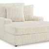 Lindyn Chaise