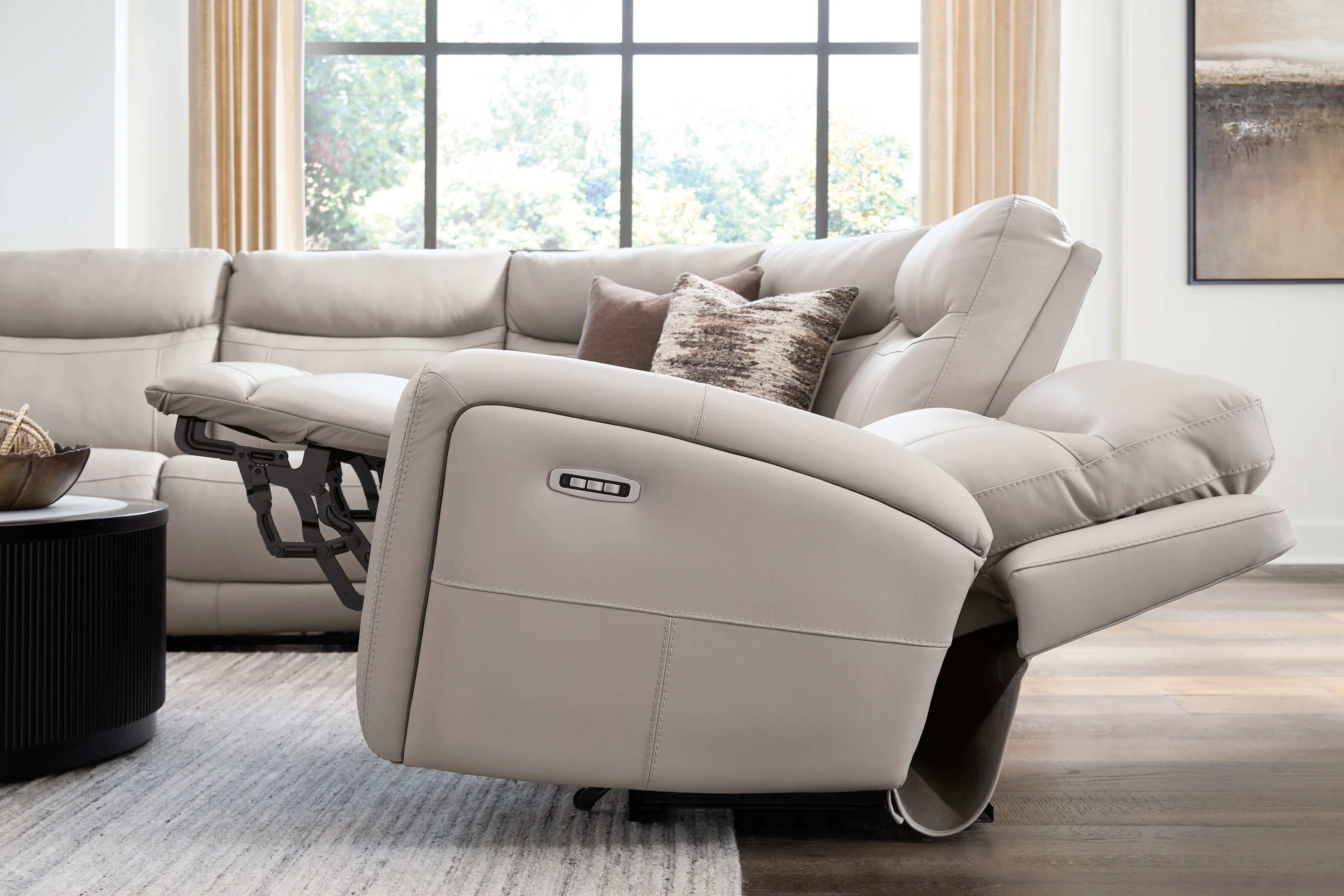 Gravier 6-Piece Power Reclining Sectional with Storage Console with Power Armless Recliner