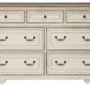 Realyn 7-Drawer Dresser