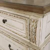 Realyn 7-Drawer Dresser