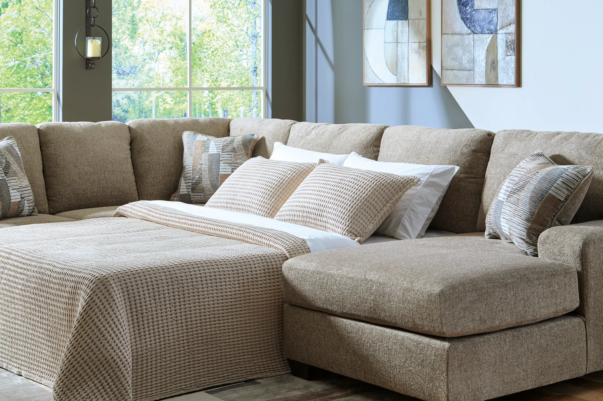 2906-newellen-3-piece-right-facing-sleeper-sectional-with-chaise-1.webp Newellen 3-Piece Right-Facing Sleeper Sectional with Chaise
