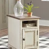 Realyn Chairside End Table with Cubby