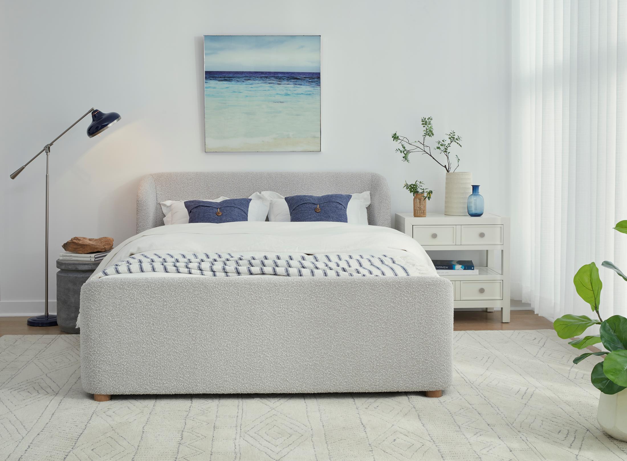 Hera Upholstered Bed
