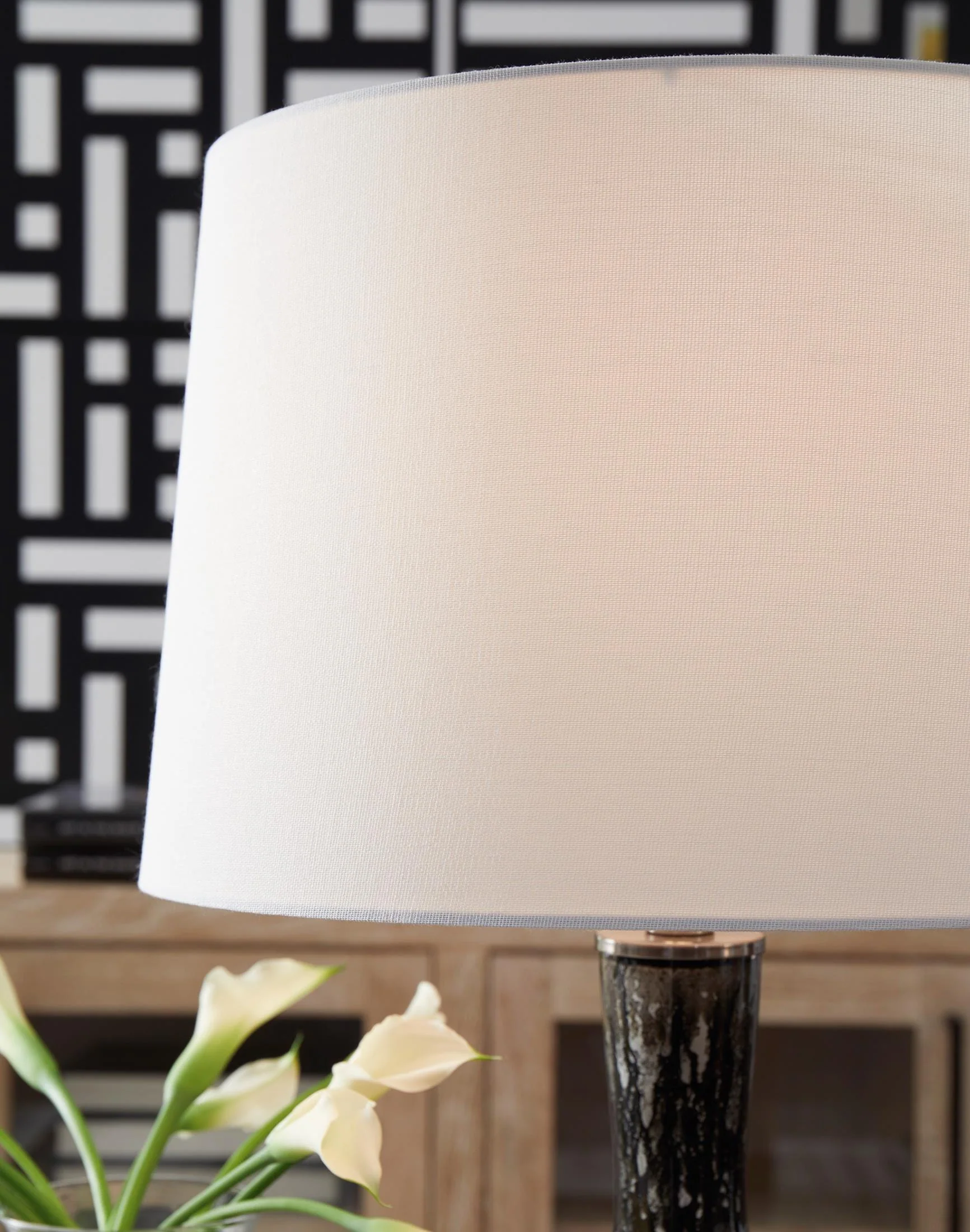 3433-tenslow-table-lamp-4.webp Tenslow Table Lamp