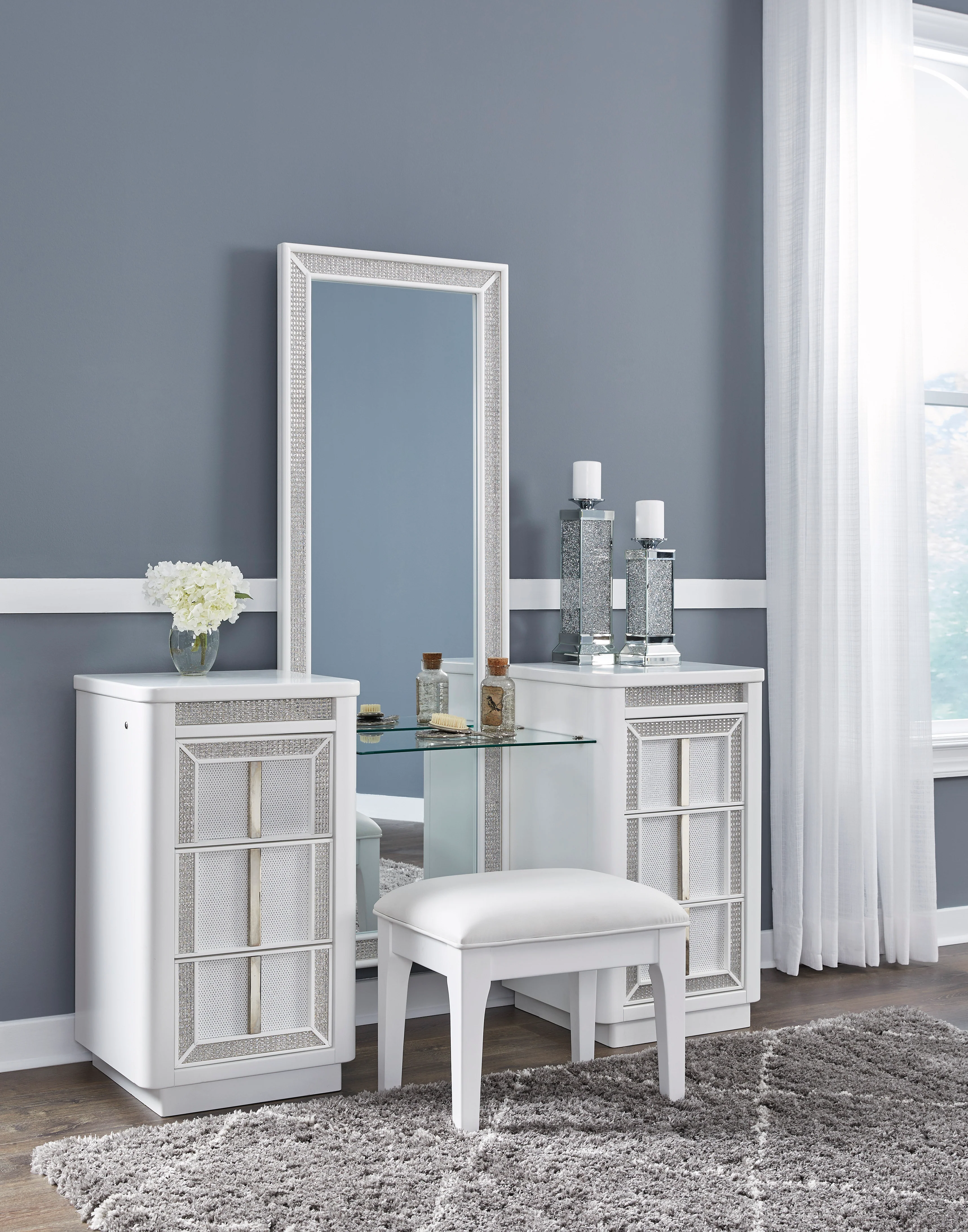3584-chalanna-vanity-mirror-2.webp Chalanna Vanity Mirror
