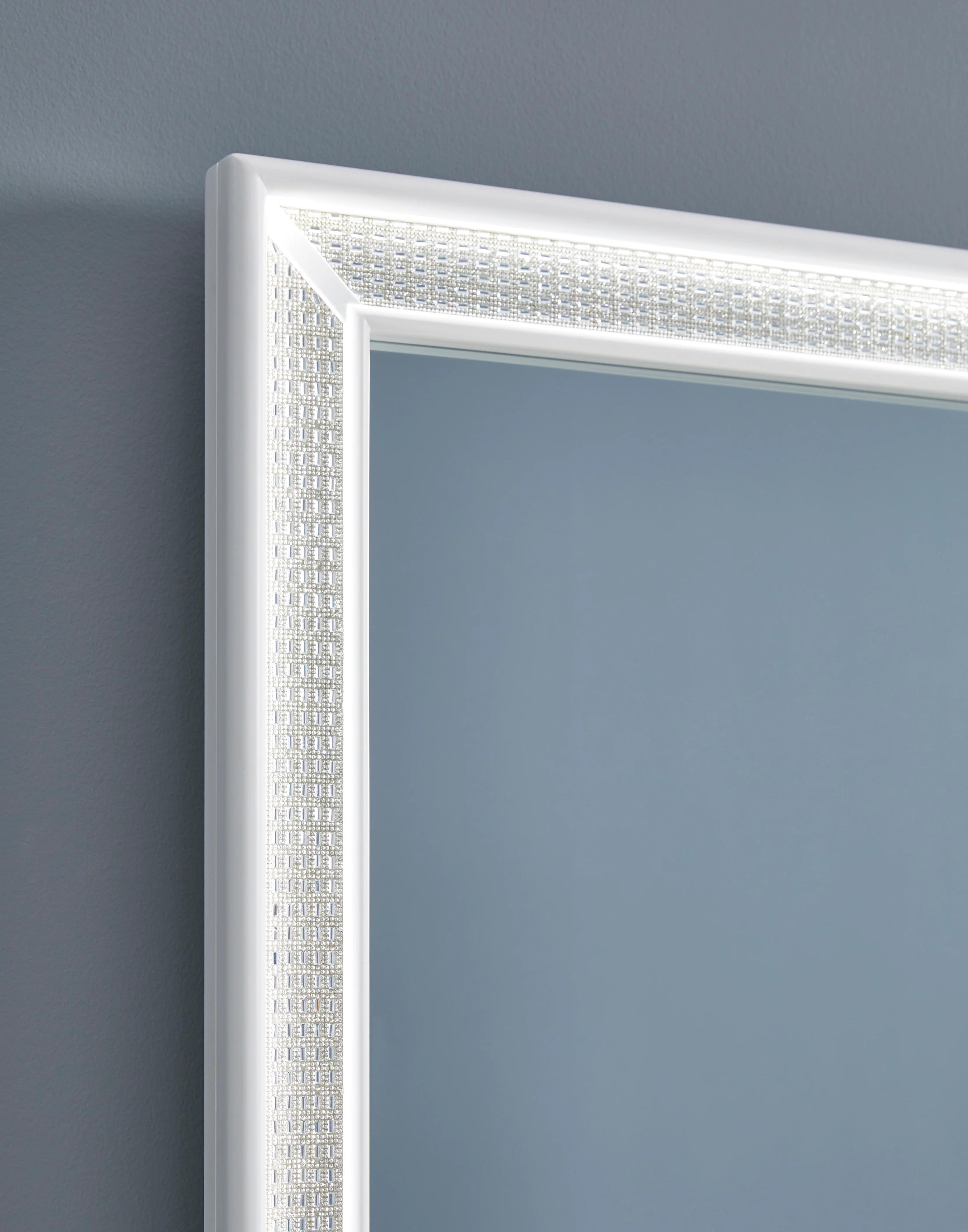 3584-chalanna-vanity-mirror-4.webp Chalanna Vanity Mirror