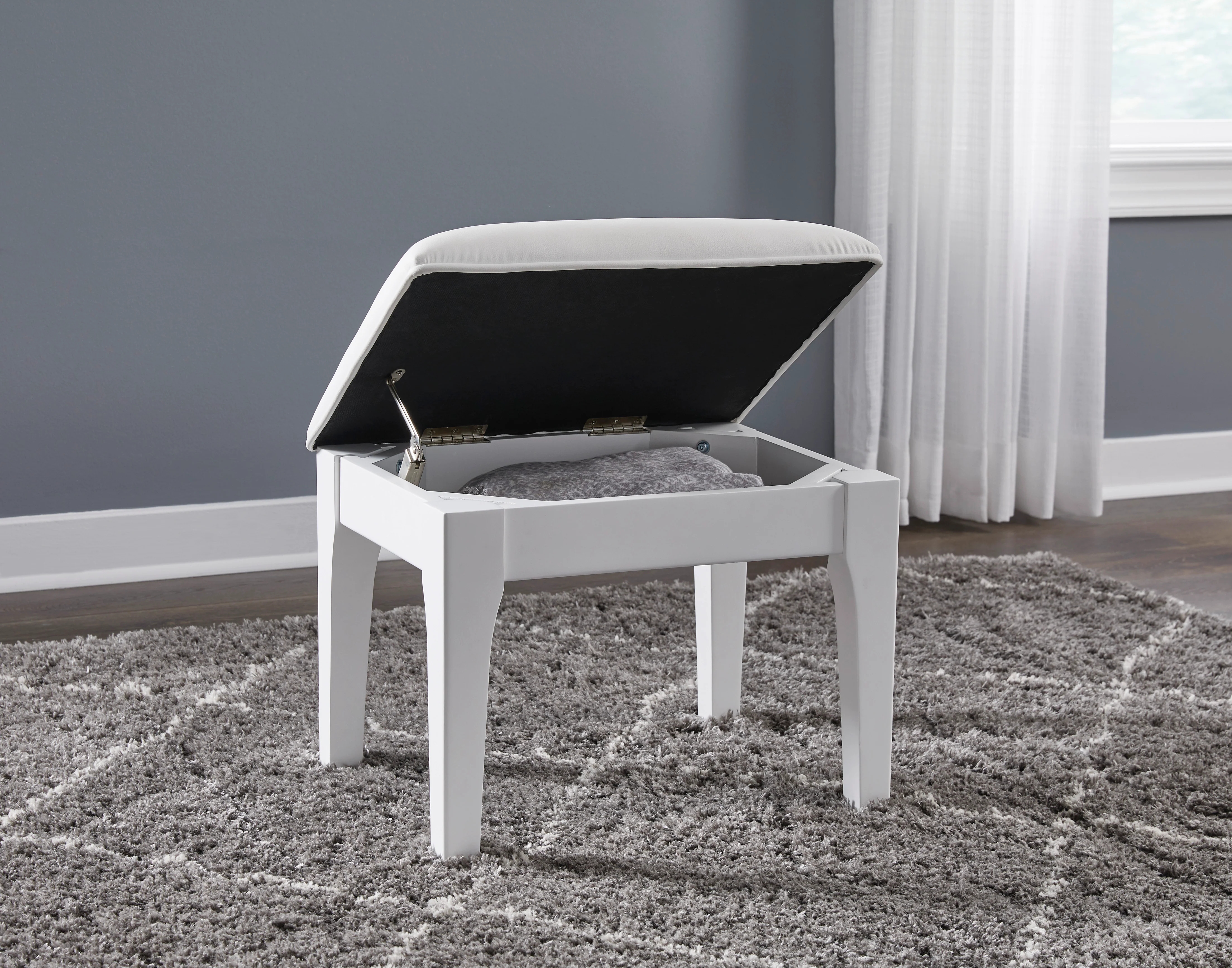 3585-chalanna-vanity-stool-5.webp Chalanna Vanity Stool