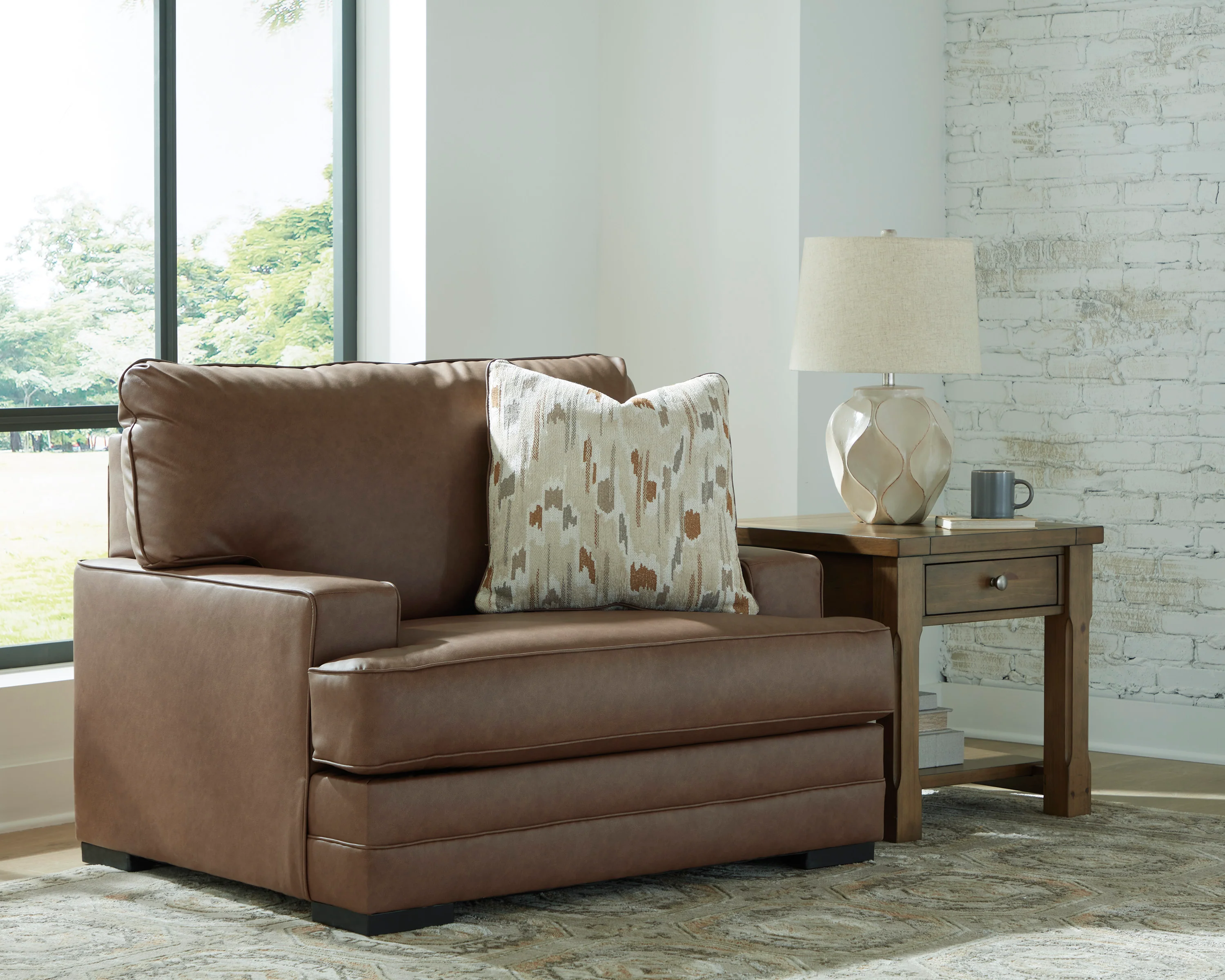 VillaCourt Chair and a Half