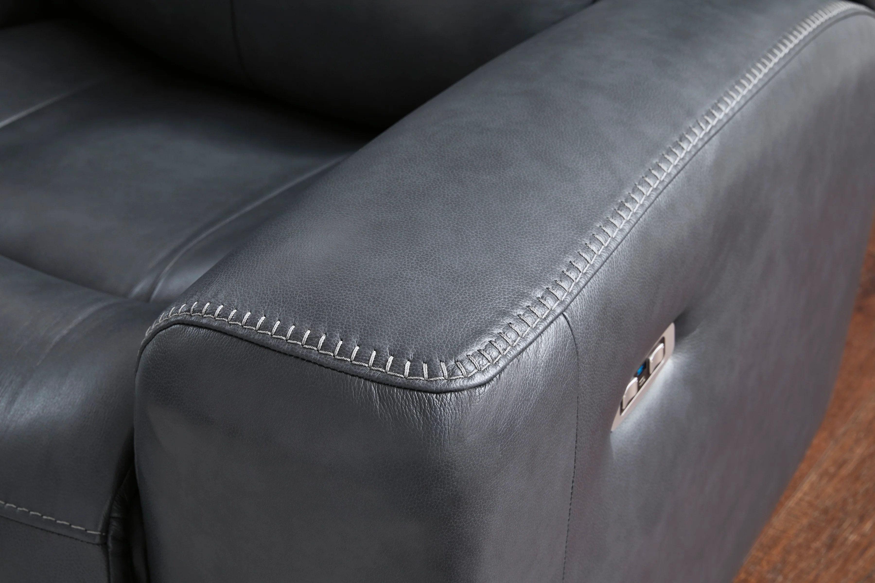 Momentum Moves Leather Power Reclining Sofa with Adjustable Headrest