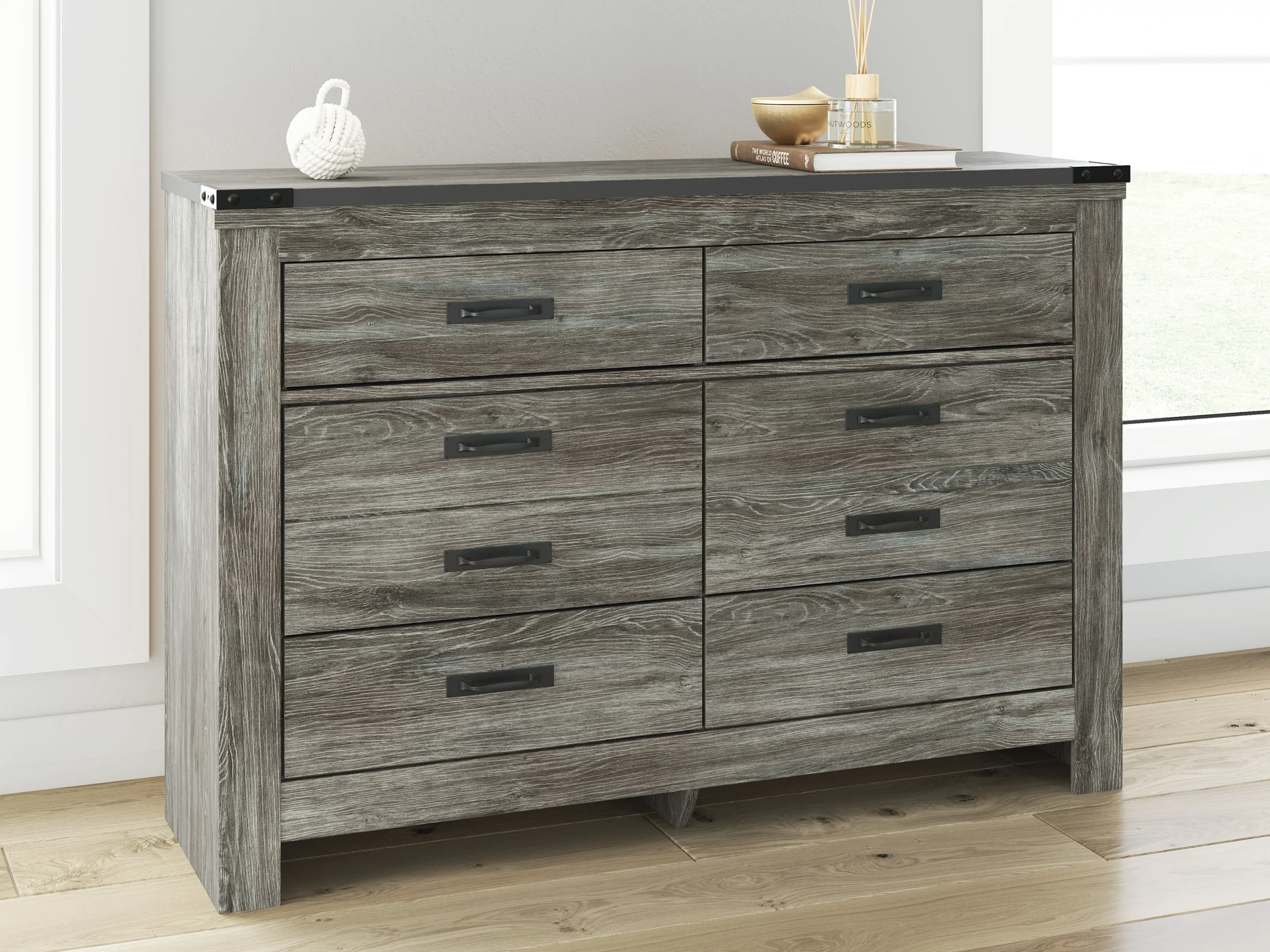 Frandern Dresser