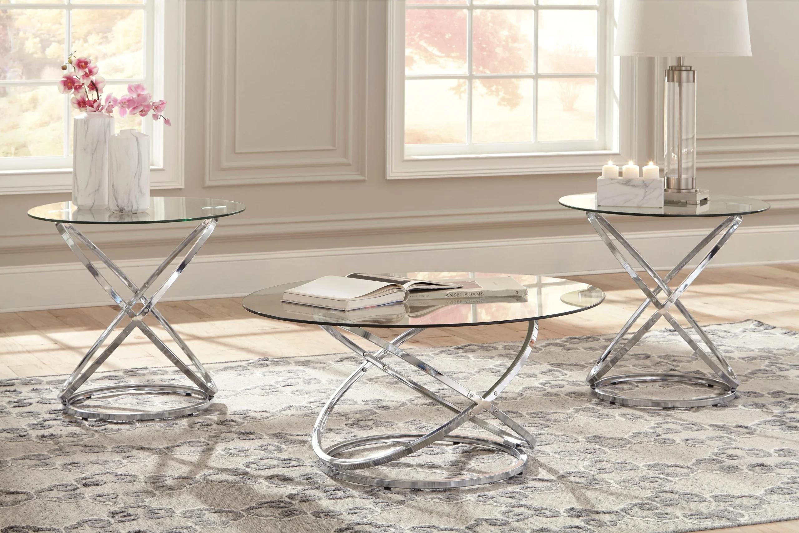 Hollynyx Table Set