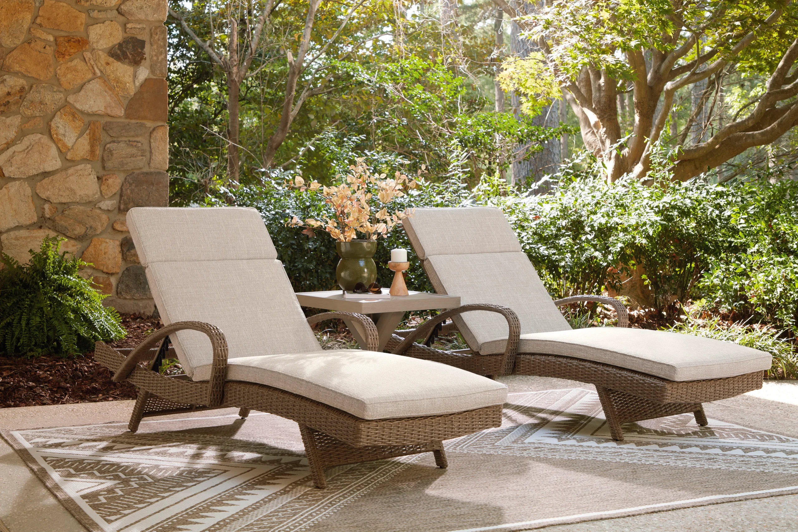 Revare Beach Chaise Lounge with Cushion