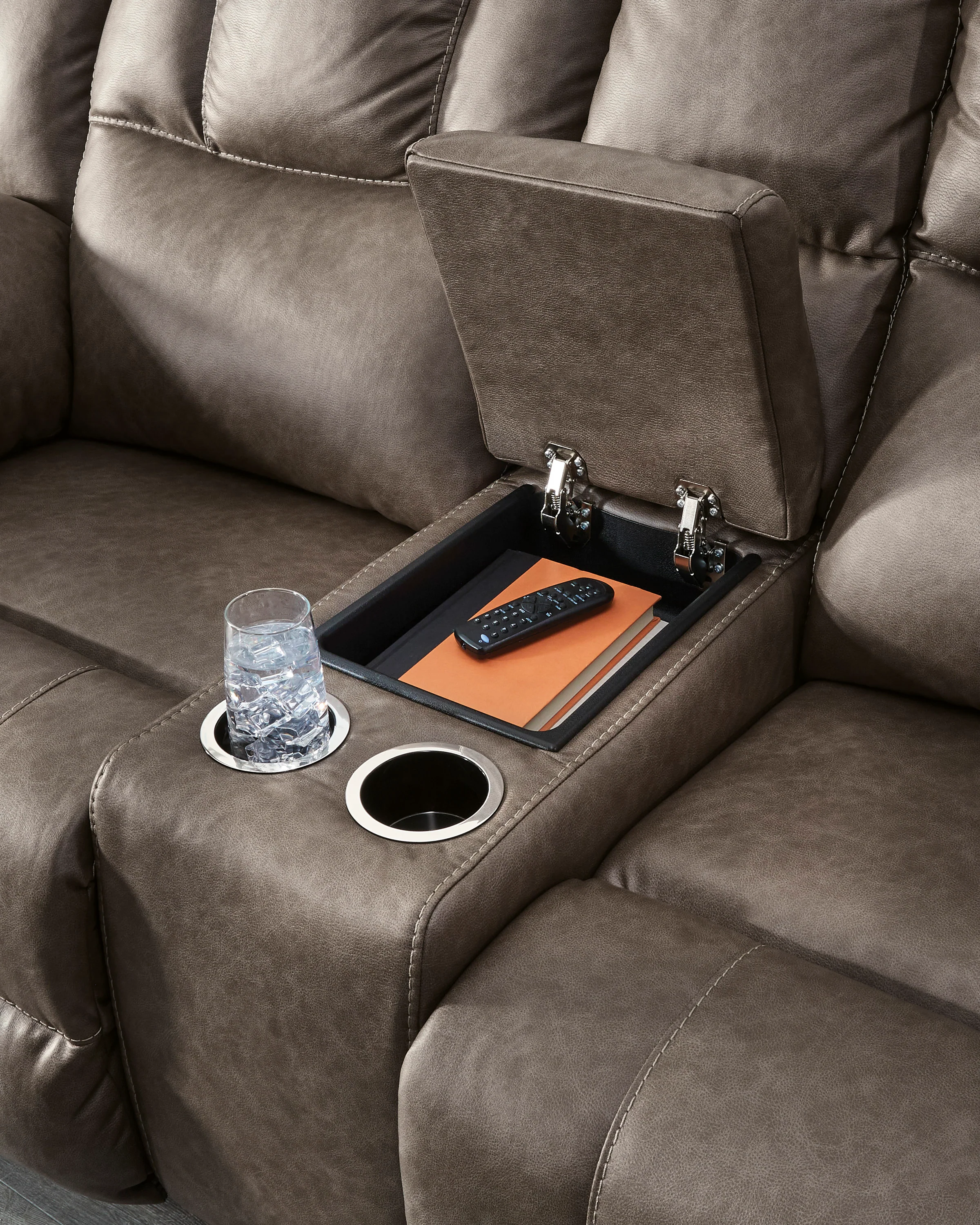 Knoxlee Reclining Console Loveseat