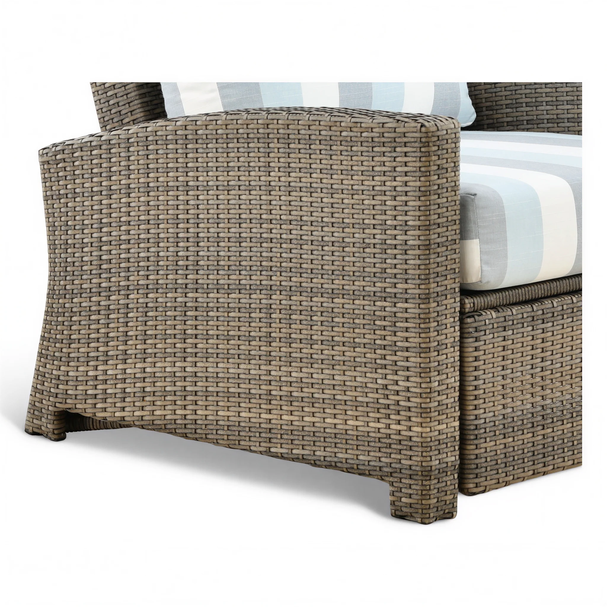 Universal Collection Outdoor Patio Recliner with Cushion