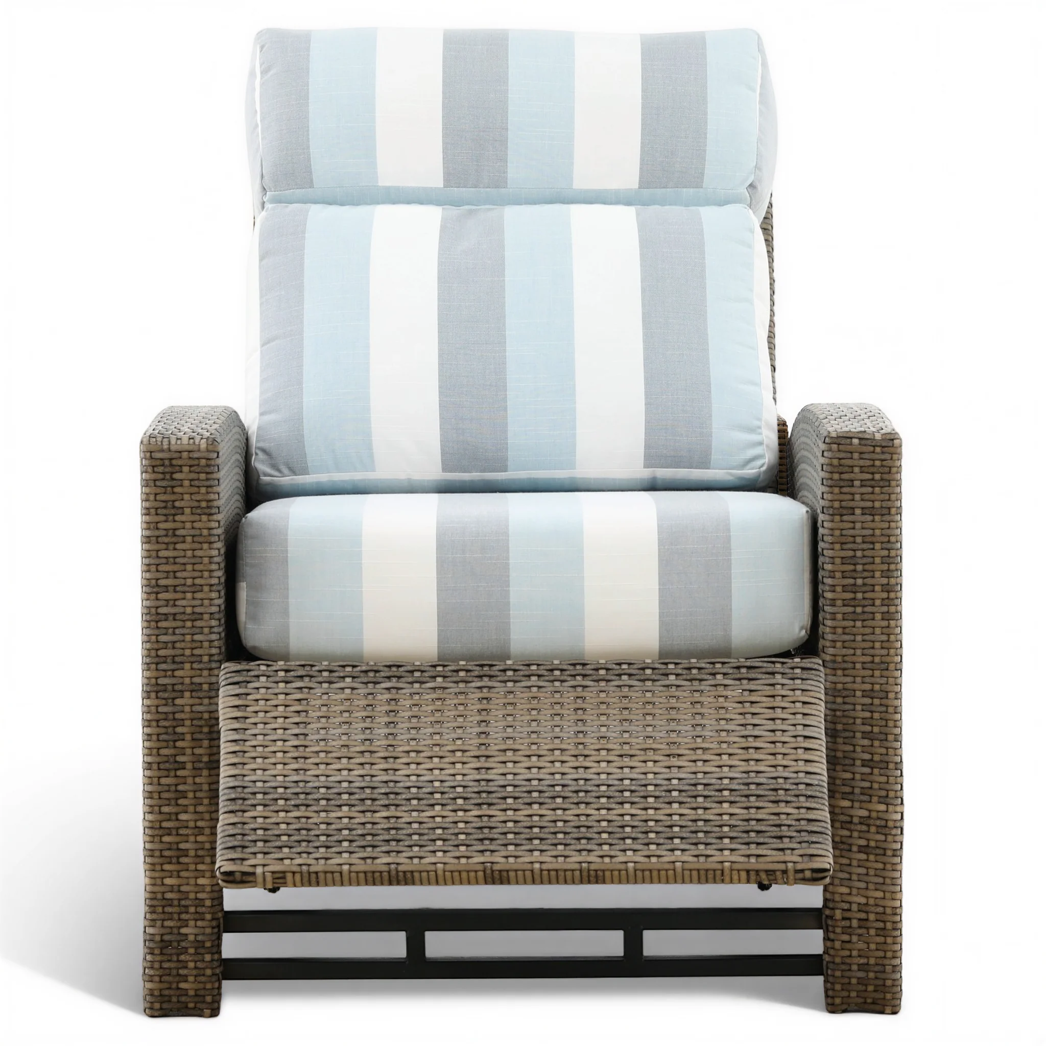 Universal Collection Outdoor Patio Recliner with Cushion