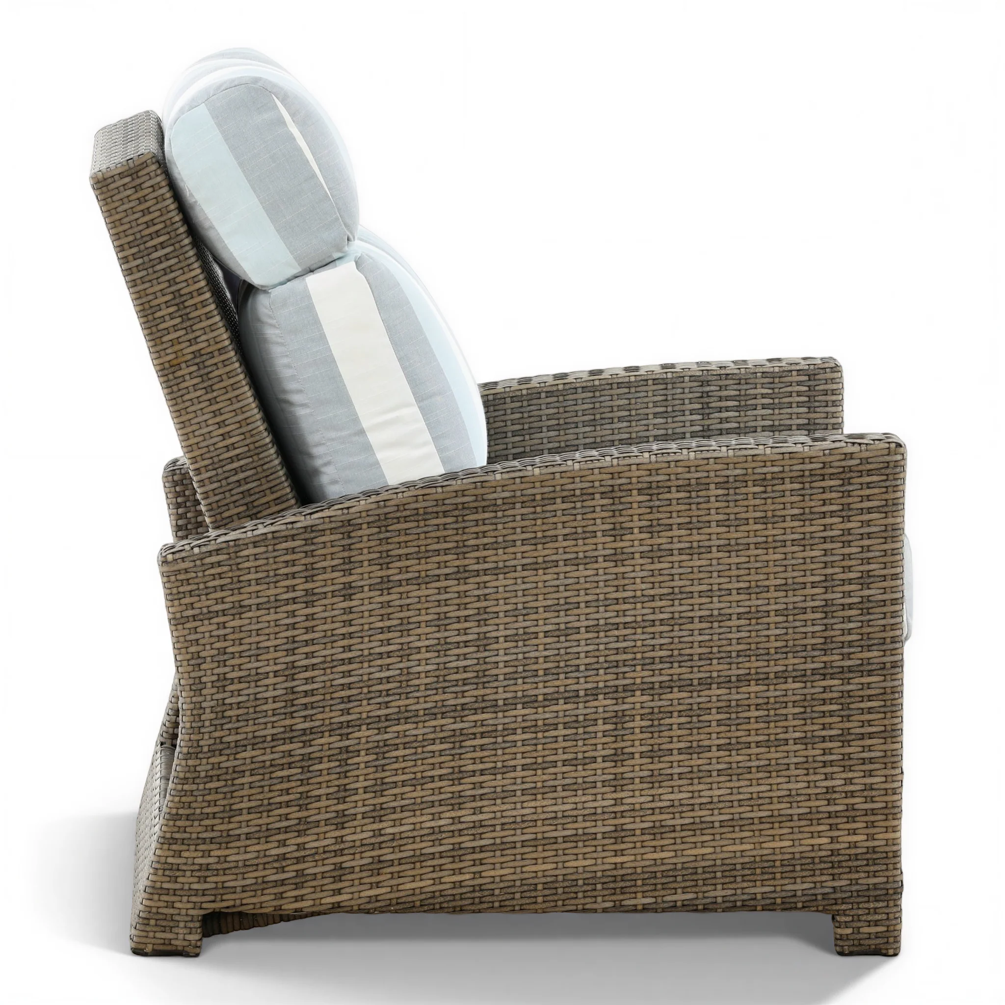 Universal Collection Outdoor Patio Recliner with Cushion