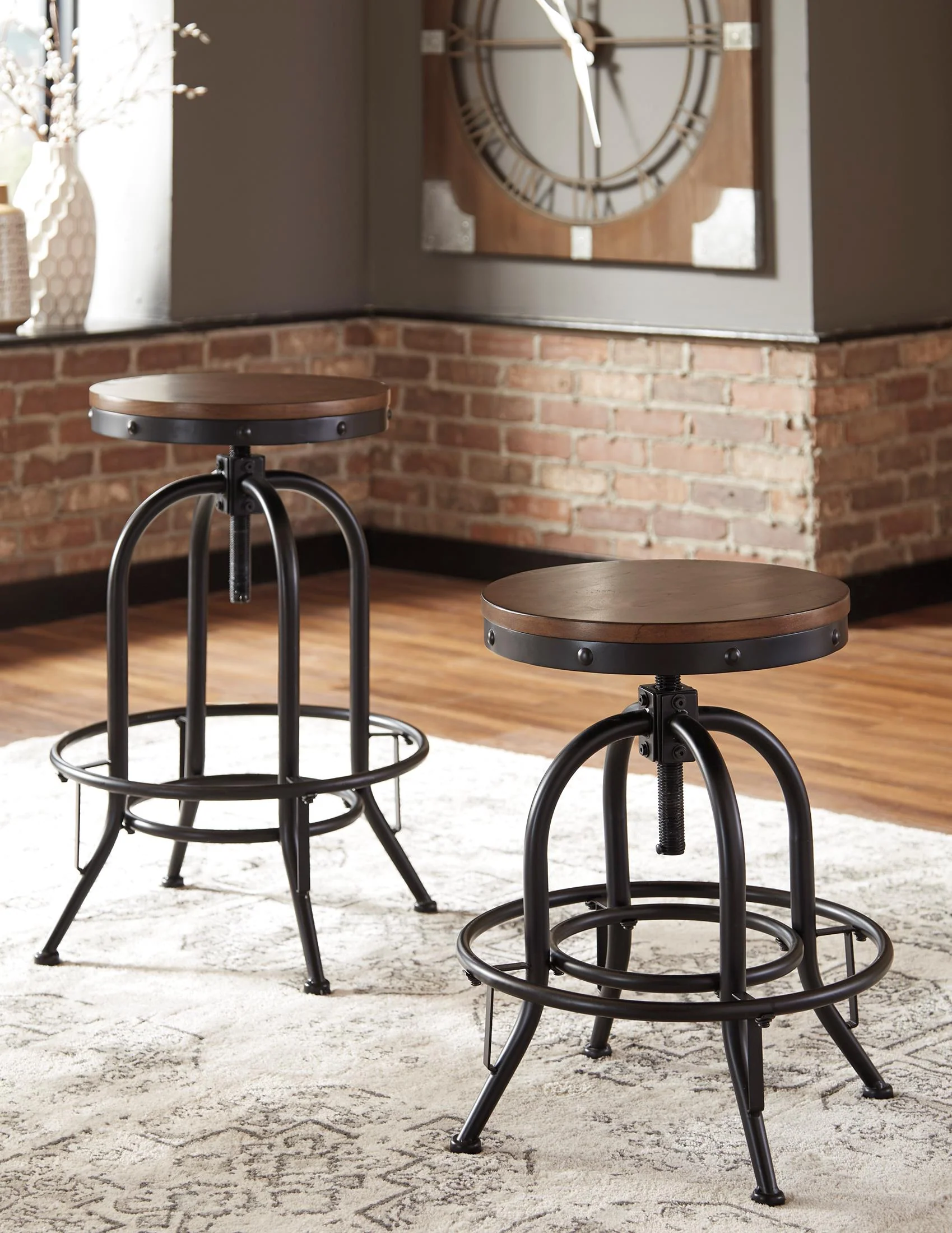Valebeck Counter Height Bar Stool (Set of 2)