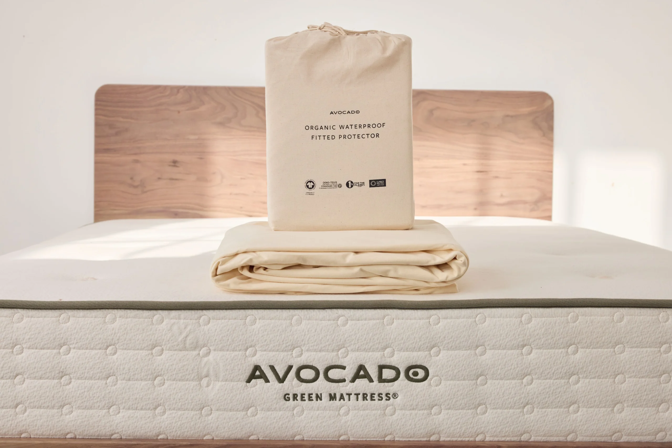 5993-avocado-organic-waterproof-deep-pocket-mattress-protector-1.webp Avocado Organic Waterproof Deep Pocket Mattress Protector